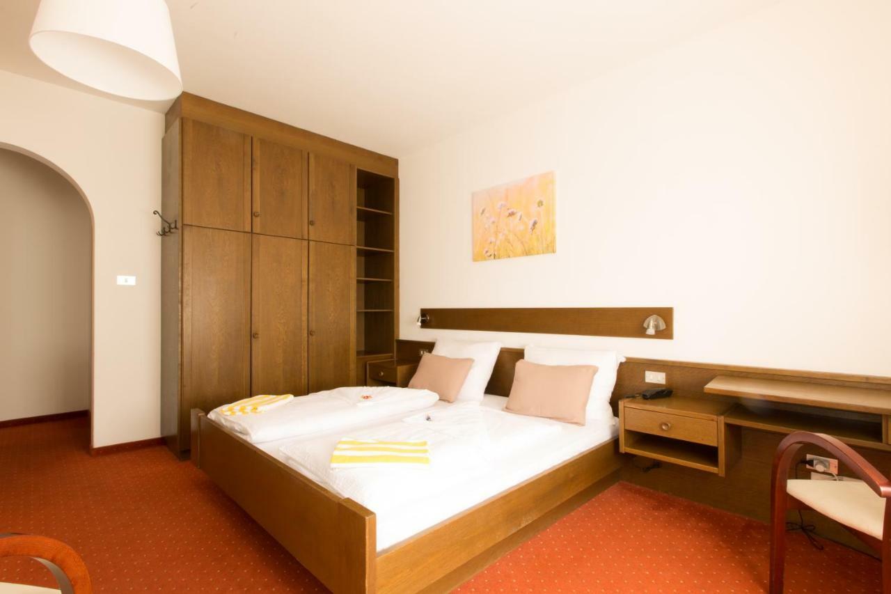 Pension Sankt Urban Merano Exterior photo